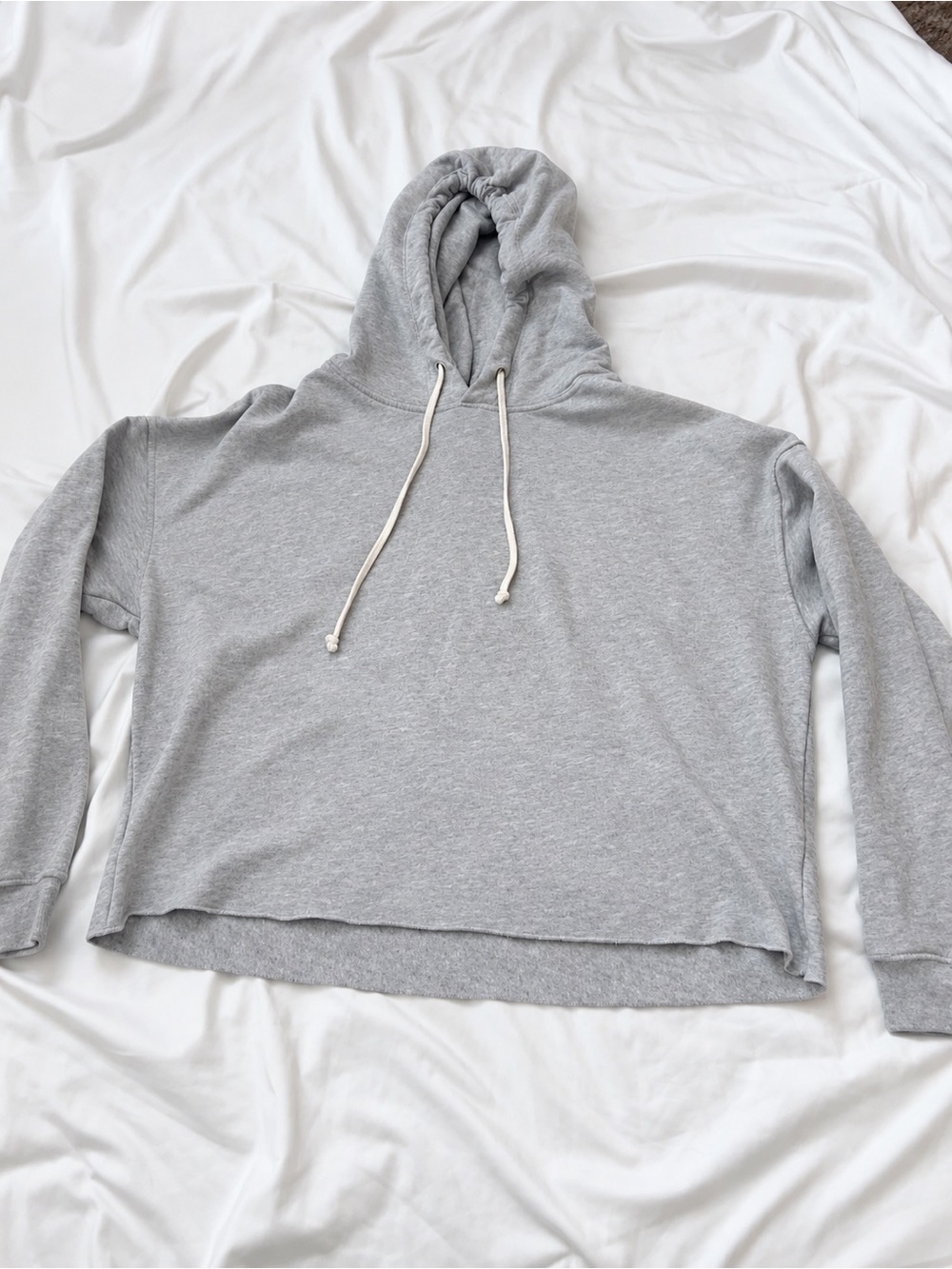 Treasure & Bond Heather Gray Cropped Pullover Hoodie